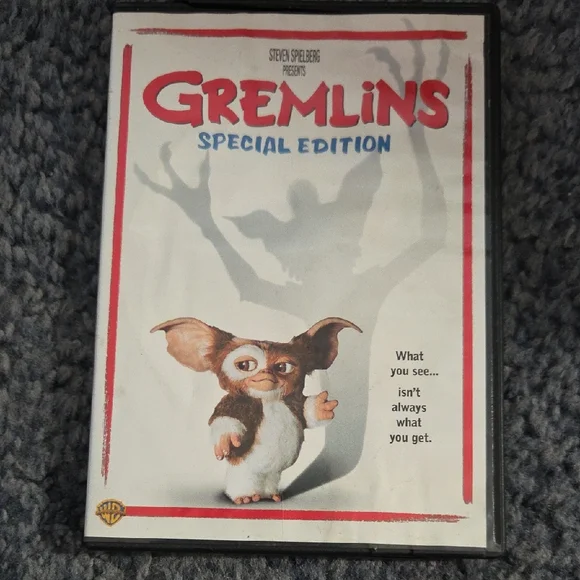 🩷3 For $10🩷Gremlin's Dvd Case Is Cracked As Shown In Pictures - Picture 1 of 3